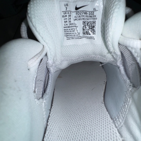 Nike Alpha Huarache Elite 4 TF Low Black White Platinum Women Size 7 Worn 2x - Picture 13 of 15